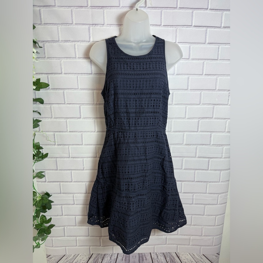 GAP Navy Blue Eyelet Sleeveless Fit & Flare Dress/size 4 - Picture 2 of 9
